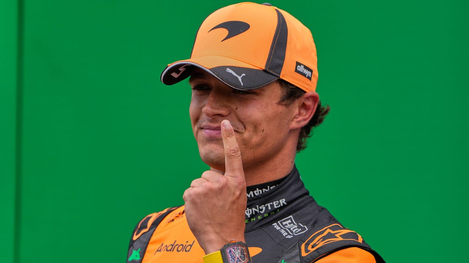 Dutch GP: Lando Norris beats George Russell and Kimi Antonelli to Zandvoort pole with Lewis Hamilton in fifth