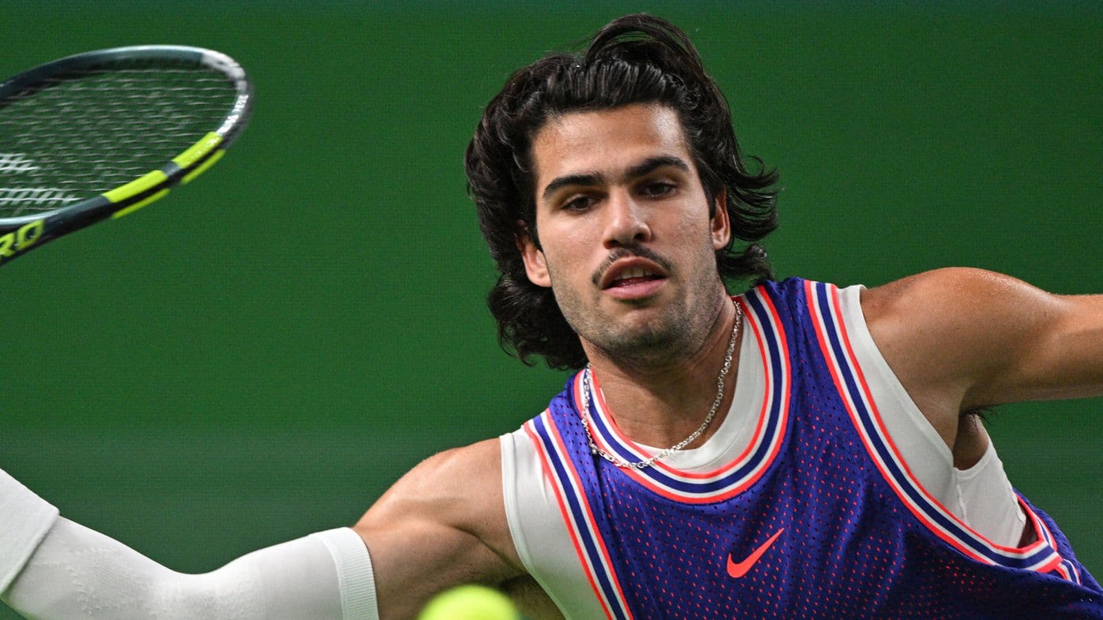 Carlos Alcaraz dumped out of Shanghai Masters in third round by Zizou Bergs as Alexander Zverev confirmed as year-end world No 1